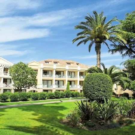 Stunning With Sea View Balcony & Swimming Pool شقة *
