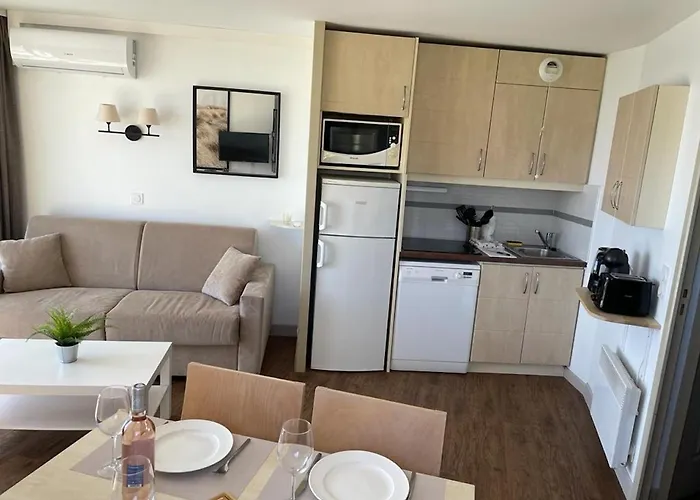 Stunning With Sea View Balcony & Swimming Pool * كان