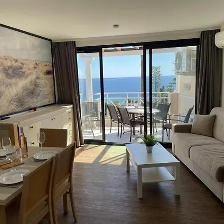 Appartement Stunning With Sea View Balcony & Swimming Pool *